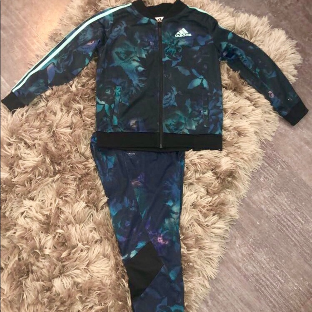 Kids adidas activewear